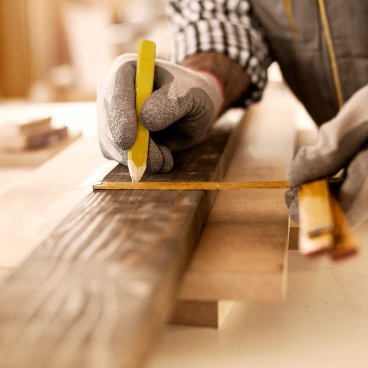 Modular Kitchen vs Custom Carpenter Kitchen: What Works Best in Mumbai Flats?
